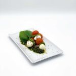 Tomate Mozzarella Spieß mit Basilikum